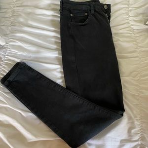 American Eagle High Rise Black Jeggings!